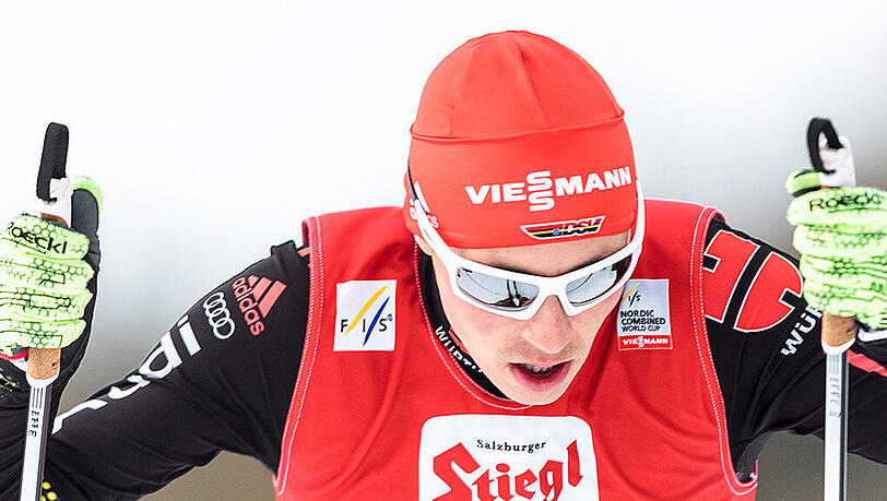 Eric Frenzel war als Siebter des Springens auf der Großschanze (124 Meter) in die Loipe gegangen und musste im 10-Kilometer-Lauf am Nachmittag 57 Sekunden auf Jarl Magnus Riiber aufholen. Eric Frenzel war als Siebter des Springens auf der Großschanze (124 Meter) in die Loipe gegangen und musste im 10-Kilometer-Lauf am Nachmittag 57 Sekunden auf Jarl Magnus Riiber aufholen.