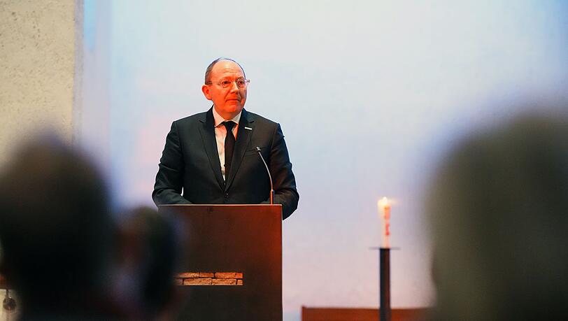 Oberbürgermeister Specht will sich mit dem Taxifahrer treffen.
