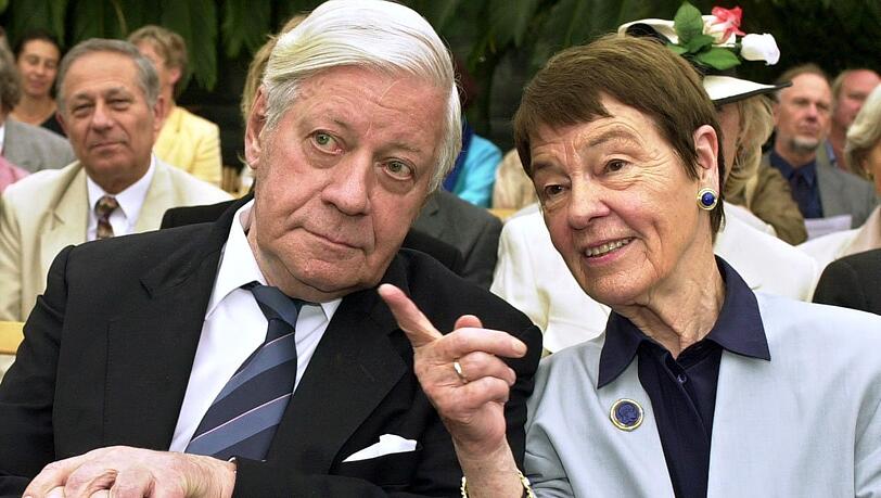 "Ein großartiger Bundeskanzler": Helmut Schmidt (SPD), hier mit seiner Frau Loki 2008. "Ein großartiger Bundeskanzler": Helmut Schmidt (SPD), hier mit seiner Frau Loki 2008.