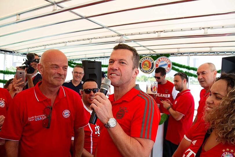 Ansprache: Bayern-Legende Lothar Matthäus und Stadionsprecher Stephan Lehmann.