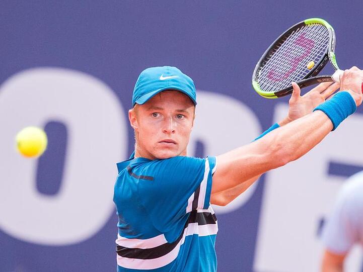 Talent Rudolf Molleker hat beim Tennisturnier in Hamburg das Achtelfinale erreicht.