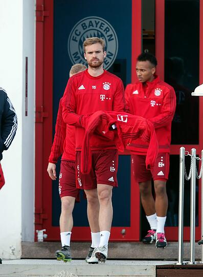 Bilder vom Abschlusstraining des FC Bayern vor dem Abflug nach Katar.