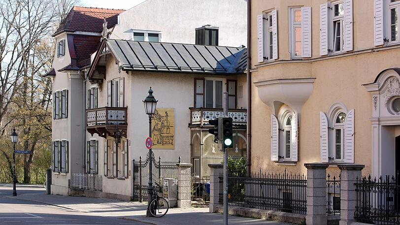 Malerisch: Hier eine Villa, dort ein Villa &ndash; die Biedersteiner Straße.