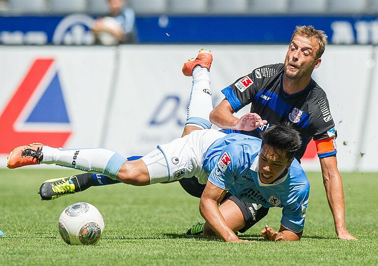 Bobby Wood: Note 4. &bdquo;Wenn Bobby von Anfang an spielt, trifft er auch&ldquo;, hat Trainer Schmidt mal über ihn gesagt. Tja, wohl nicht immer.