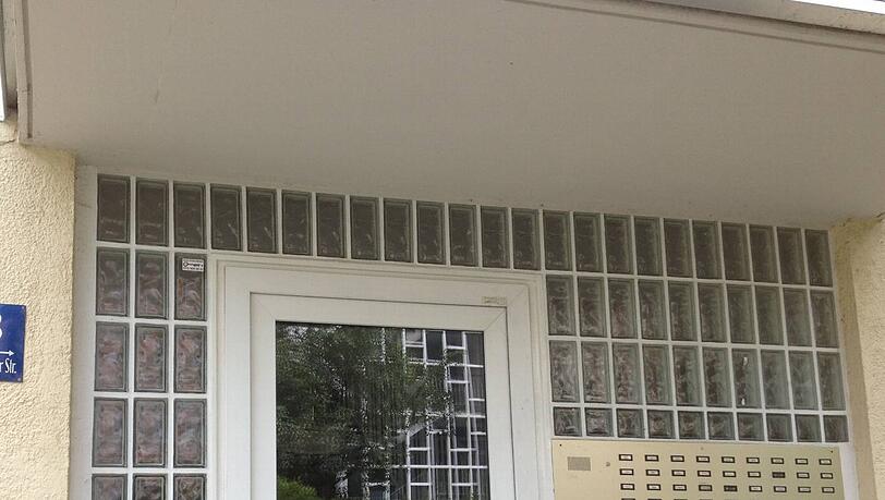 In diesem Haus in der Düsseldorfer Straße wohnt der Nagelbombenbauer Fabian F. (33).