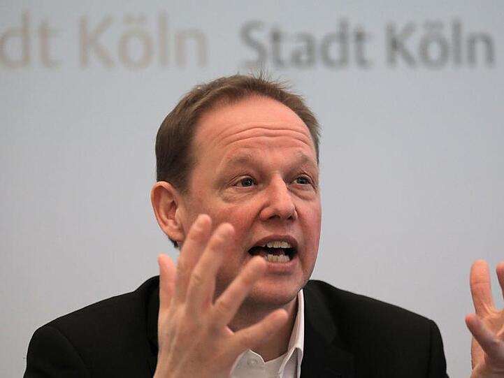 Carl Philip von Maldeghem, Intendant des Salzburger Landestheaters, kommt nicht nach Köln.