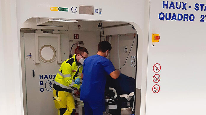 In diese Druckkammer in der Feuerwachse Ramersdorf wurden die beiden Patientinnen geschleust.
