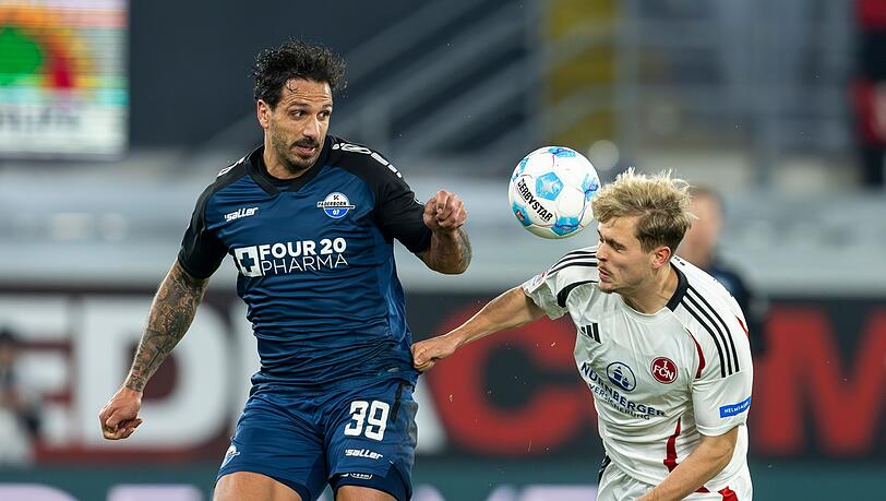 Nick Seidel (r) spielt in der neuen Saison für Regensburg.