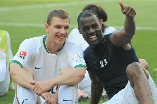 Dzeko(l.) und grafite: Wolfsburgs Wundersturm.