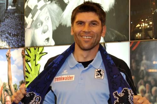 "Wir sind Sechzig München, wir gewinnen, wir gewinnen": In seiner Diktion erinnert Uwe Wolf schon verdächtig an Werner Lorant.
