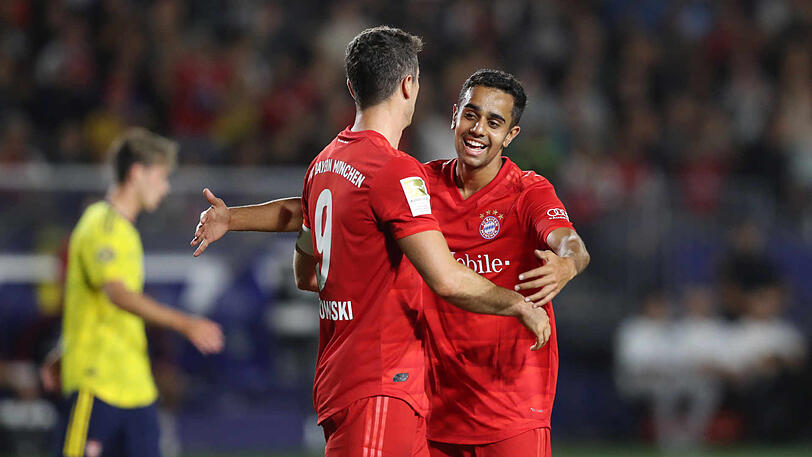 Stürmer-Star und Bayern-Youngster: Robert Lewandowski (l.) und Sarpreet Singh.