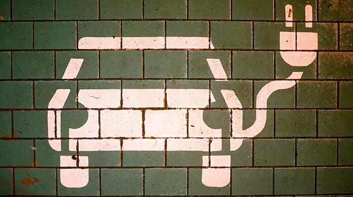 Eigentlich soll es bis 2030 15 Millionen E-Autos auf deutschen Straßen geben. Allerdings gibt es erhebliche Zweifel daran, dass der Wert erreicht wird.