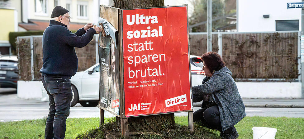 Im Kommunalwahlkampf hat Die Linke in M&uuml;nchen diese Plakate geklebt und Erfolg gehabt. Zum ersten Mal bildet sie eine eigene Fraktion.
