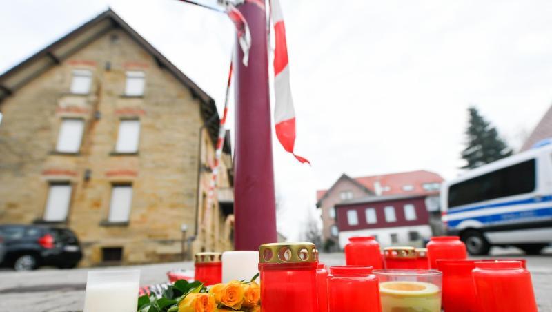 Nach den tödlichen Schüssen in Rot am See erinnern Blumen und Kerzen an die Opfer. Nach den tödlichen Schüssen in Rot am See erinnern Blumen und Kerzen an die Opfer.