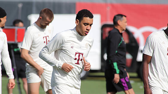 Jamal Musiala war beim Abschlusstraining des FC Bayern dabei.