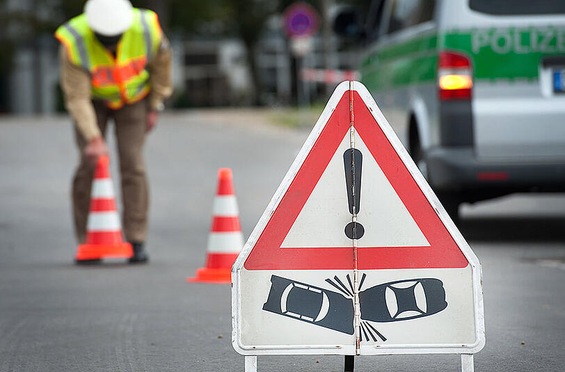 Die A9 musste in Fahrtrichtung München vollständig gesperrt werden. (Symbolbild)