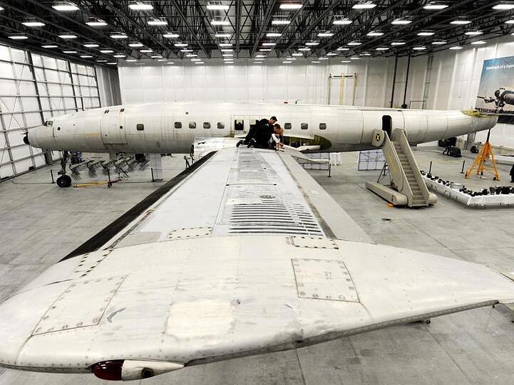 Restaurierungsversuche in den USA: Für ihre Traditionsflotte wollte die Lufthansa den legendären Langstreckenflieger wieder flugfähig machen.