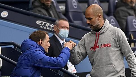 Man-City-Trainer Pep Guardiola (r) und Chelsea-Coach Thomas Tuchel sind befreundet.