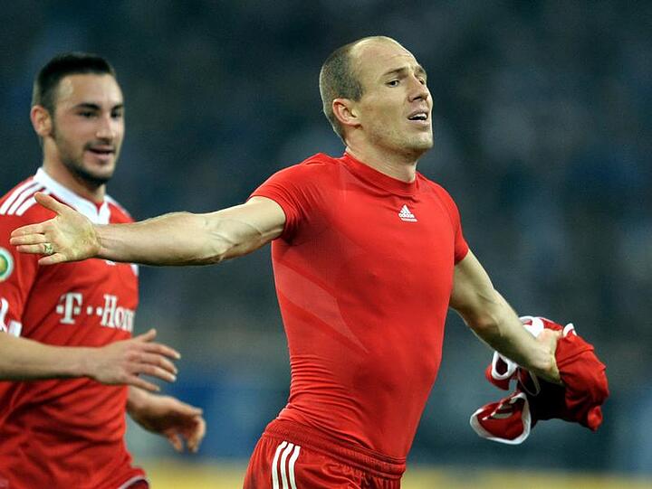 Arjen Robben - so feierte er sein Traumtor im Cup auf Schalke