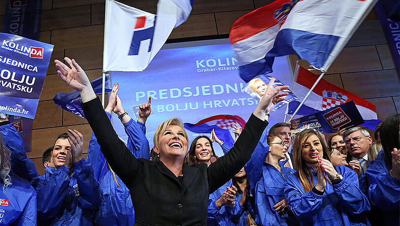 Die Opposition in Kroatien feiert einen überraschenden Sieg: Ihre Kandidatin Kolinda Grabar Kitarovic gewinnt die Präsidentenwahl. Die Opposition in Kroatien feiert einen überraschenden Sieg: Ihre Kandidatin Kolinda Grabar Kitarovic gewinnt die Präsidentenwahl.