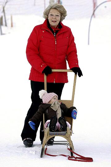 2008: Prinzessin Beatrix mit ihrer Enkelin Eleonore