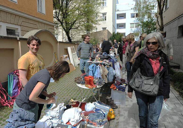 Hofflohmarkt in der Metzstraße