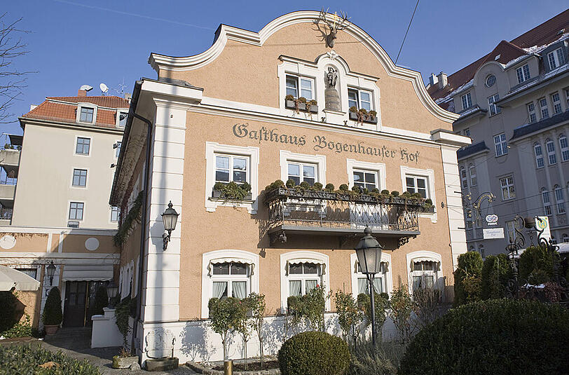 Von Einbrecher heimgesucht: Das Feinschmecker-Lokal Bogenhausener Hof von Wirt Gerhard Gleinser.