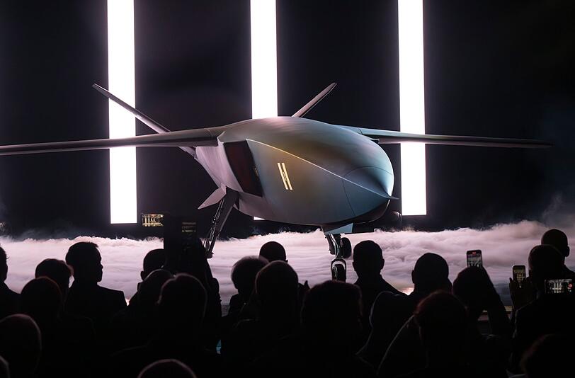 Helsing zeigt Designstudie für unbemanntes Kampfflugzeug