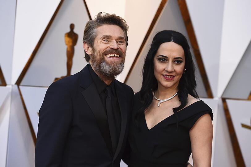 Schauspieler Willem Dafoe und Giada Colagrande setzen auf Schwarz