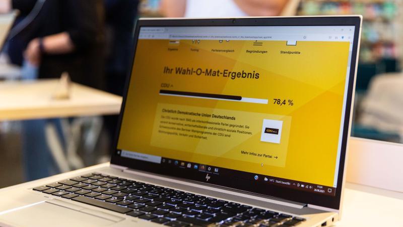 Auf einem Computerbildschirm ist ein Ergebnis einer Abfrage des Wahl-O-Mat für die Bundestagswahl 2021 dargestellt.