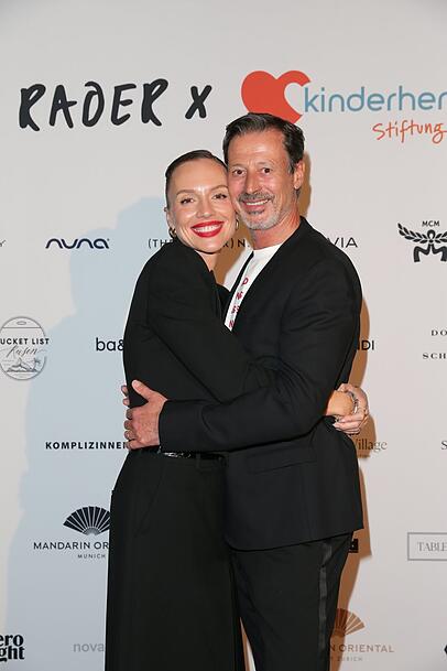 Ein Herz und eine Seele: Viky und Ehemann Klaus Rader. Ein Herz und eine Seele: Viky und Ehemann Klaus Rader.