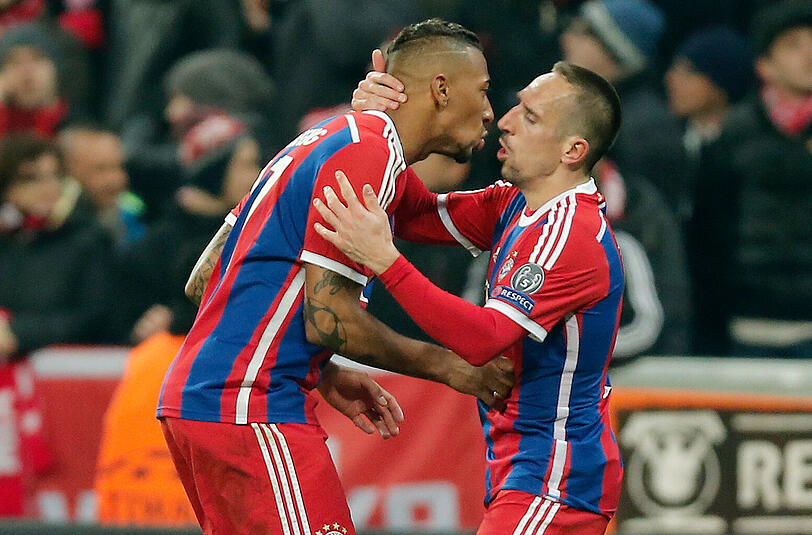 Auf Franck Ribéry verzichtete Guardiola in Bochum noch und plant frühestens gegen Augsburg wieder mit ihm. Bei Jerome Boateng (l.) dauert's noch länger.