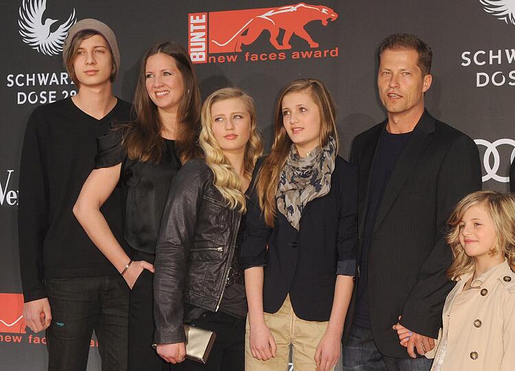 Die Familie Schweiger: Valentin, Dana, Luna, Lilli, Emma und Til Schweiger in Berlin.