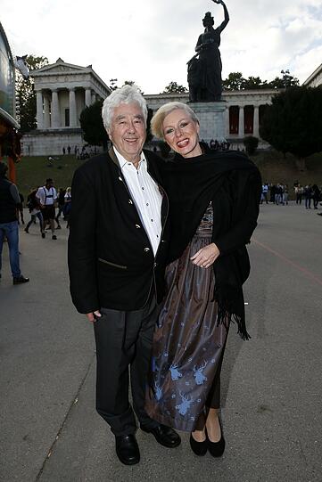 Fritz Scherer und Frau Claudia auf der Wiesn