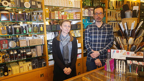 Julian Weninger und Marijana Matic von Kamm Weiniger. Der Laden war noch nie zwei Wochen am Stück zu.