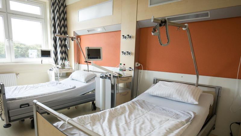 Blick in ein Patientenzimmer in einem Krankenhaus. Foto: Christian Charisius/Archivbild Blick in ein Patientenzimmer in einem Krankenhaus. Foto: Christian Charisius/Archivbild