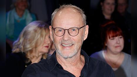 Reinhold Beckmann hat die Fu&szlig;ballberichterstattung im deutschen Fernsehen &uuml;ber zwei Jahrzehnte lang ma&szlig;geblich gepr&auml;gt.