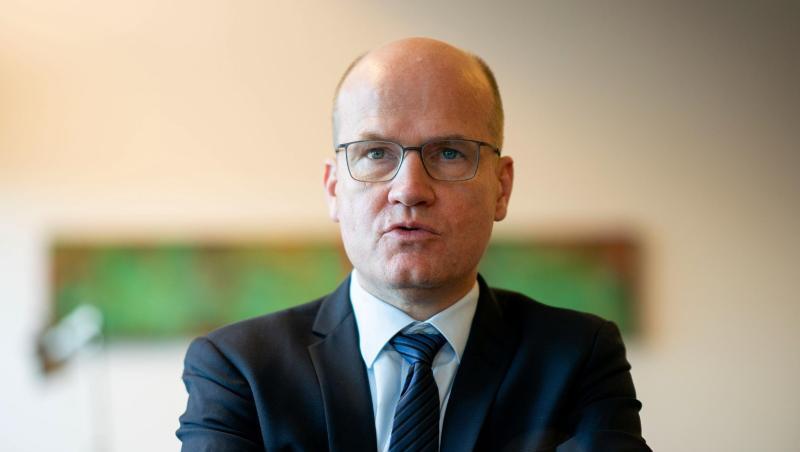 "Es täte dem Land gut, wenn nach über 50 Jahren das Auswärtige Amt wieder von der Union geführt wird. Außenpolitik ist eines der Kernthemen in diesem Land", sagt Brinkhaus. "Es täte dem Land gut, wenn nach über 50 Jahren das Auswärtige Amt wieder von der Union geführt wird. Außenpolitik ist eines der Kernthemen in diesem Land", sagt Brinkhaus.