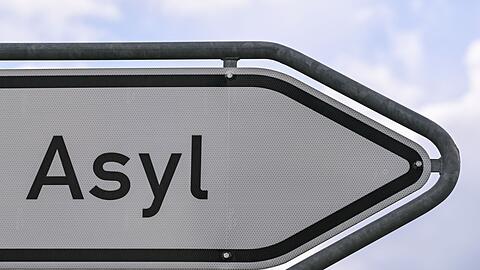Weniger Menschen kommen in Erstaufnahmeeinrichtungen an. (Symbolbild)