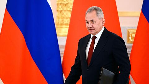 Munition aus abgereichertem Uran für die Ukraine? Der russische Verteidigungsminister Sergej Schoigu droht: "Natürlich hat Russland eine Antwort parat."