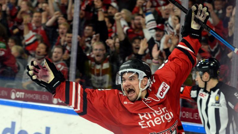 Haie Spieler Kevin Gagne jubelt über seinen Führungstreffer im Derby gegen Düsseldorf. Haie Spieler Kevin Gagne jubelt über seinen Führungstreffer im Derby gegen Düsseldorf.