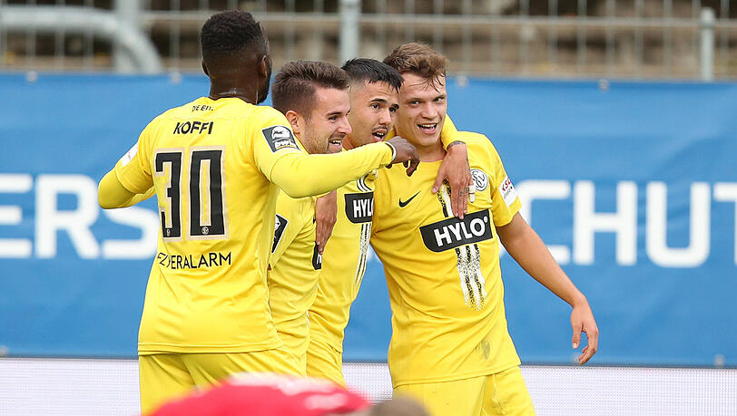 Der SV Elversberg bleibt nach dem Sieg beim FC Viktoria Köln in der Tabelle vor den Löwen.