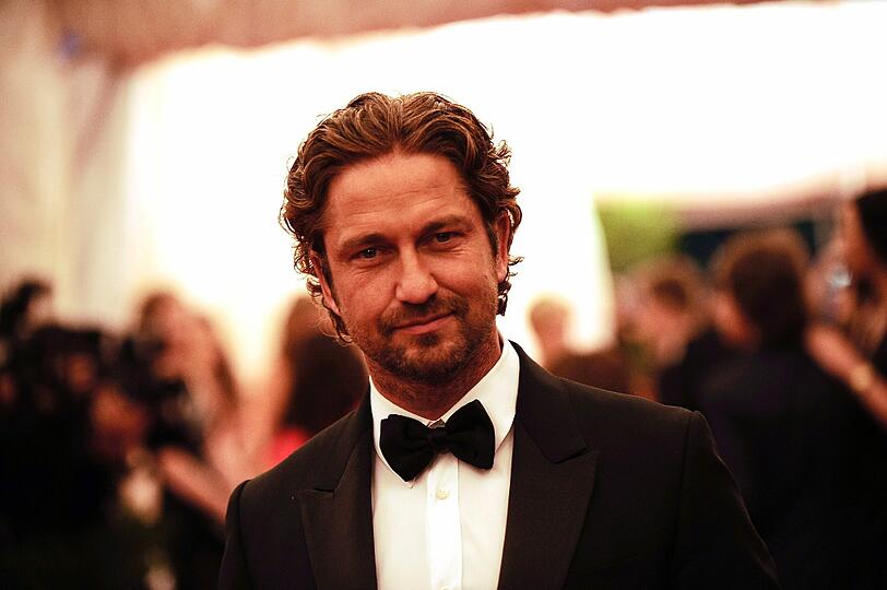 Sänger, Schauspieler, Designer, Stars und Sternchen kamen zur Eröffnung der Ausstellung "Schiaparelli and Prada: Impossible Conversations". Im Bild: Schauspieler Gerard Butler.