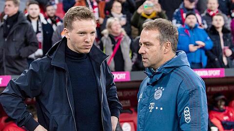 Mit der Verpflichtung von Trainer Julian Nagelsmann (l) macht Bayern München für Hansi Flick den Weg ins Amt des Bundestrainers frei.