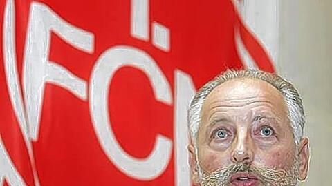 Angeblich gibt&rsquo;s einen Haftbefehl gegen Club-Vize Siggi Schneider, weil der nicht vor Gericht erschienen ist. Heute will der FCN-Funktionär alles erklären.