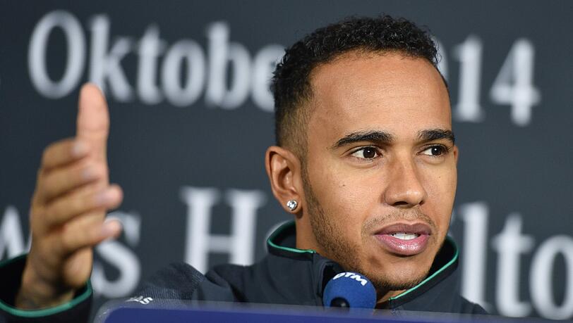 Lewis Hamilton will sich sich in den letzten drei Saisonrennen den Punktevorsprung in der WM-Wertung nicht mehr nehmen lassen. Lewis Hamilton will sich sich in den letzten drei Saisonrennen den Punktevorsprung in der WM-Wertung nicht mehr nehmen lassen.