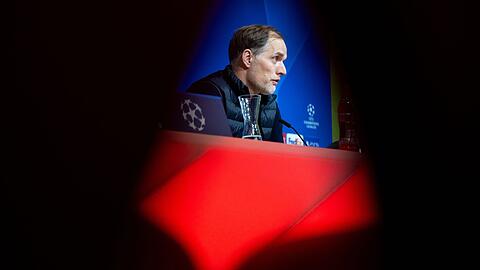 Trainer Thomas Tuchel von München nimmt nach dem Spiel an einer Pressekonferenz teil.