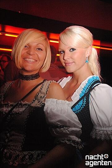"Teufelsrad" in der MilchUndBar (Samstag, 24.09.2011)Noch mehr Fotos gibt es hier www.nachtagenten.de.