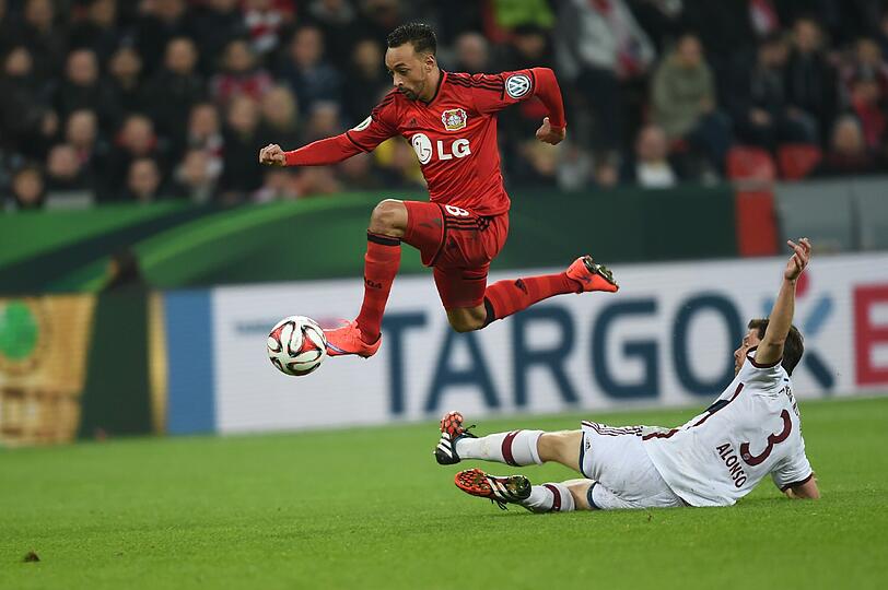 BAYER LEVERKUSEN - 

Zugänge: Admir Mehmedi (SC Freiburg, 8 Millionen), Kyriakos Papadopoulos (Schalke 04, 6,5 Millionen, bisher ausgeliehen), Christoph Kramer (Borussia Mönchengladbach, Leihende), André Ramalho (Red Bull Salzburg, ablösefrei), Dominik Kohr (FC Augsburg, Leihende), Seung-Woo Ryu (Eintracht Braunschweig, Leihende), Konstantinos Stafylidis (FC Fulham, Leihende)

Abgänge: Gonzalo Castro (Borussia Dortmund, 11 Millionen), Josip Drmic (Borussia Möncjengladbach, 10 Millionen), Philipp Wollscheid (Stoke City, 3,8 Millionen), Arkadiusz Milik (Ajax Amsterdam, 2,8 Millionen), Stefan Reinartz (Eintracht Frankfurt, ablösefrei), Simon Rolfes (Karriereende), Niklas Lomb (Preußen Münster, Leihe), Dennis Engelmann (Fortuna Köln, ablösefrei), Maximilian Wagener (Mainz 05, Leihe)