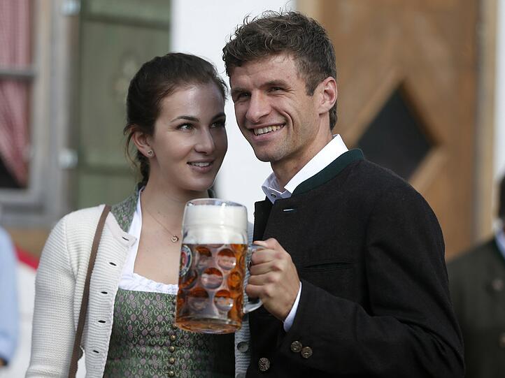 Thomas Müller mit Frau Lisa